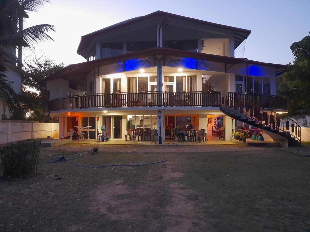 Baden Beach Hotel كالكوداه المظهر الخارجي الصورة