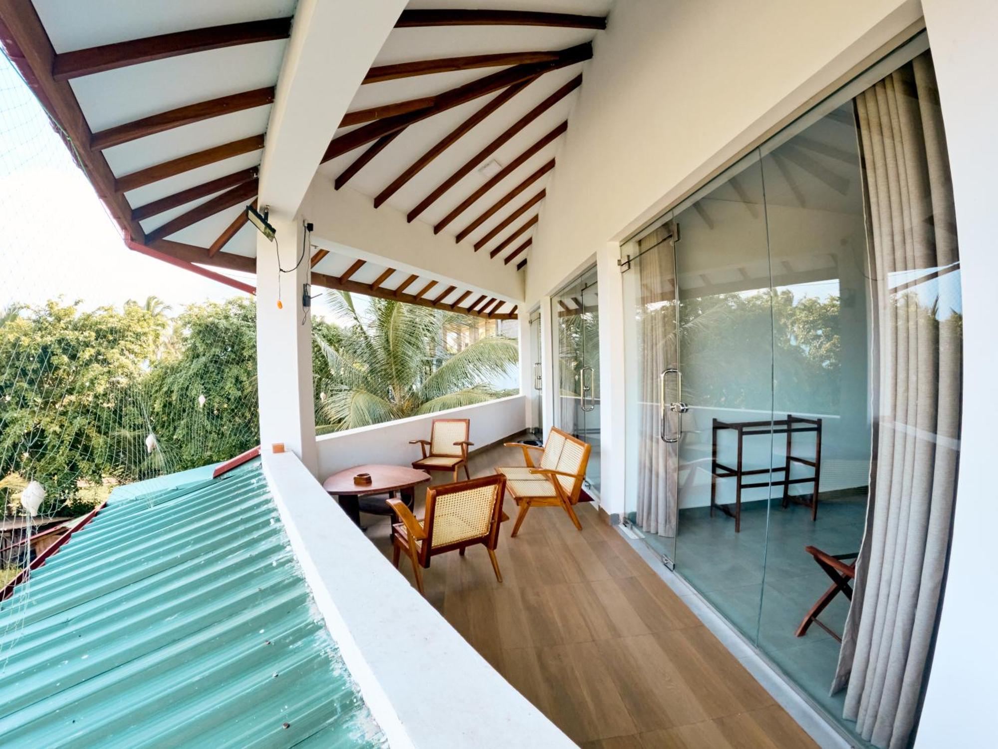 Baden Beach Hotel كالكوداه المظهر الخارجي الصورة